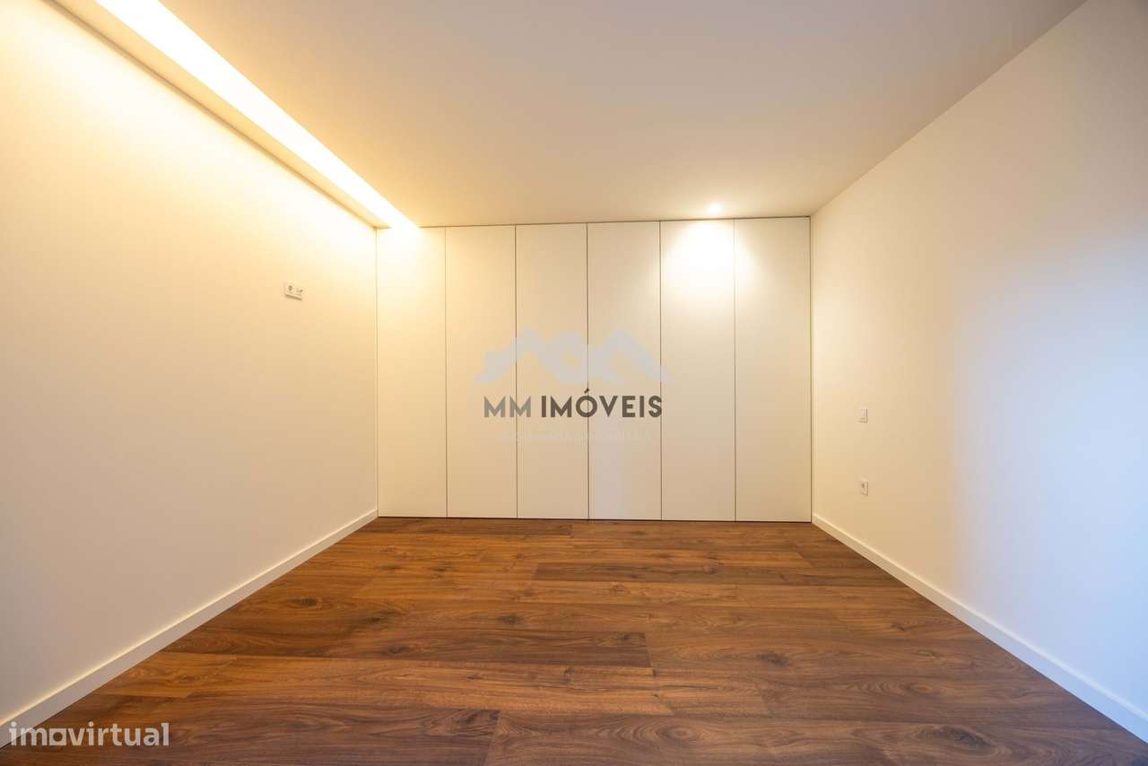 Apartamento T1 | Novo | Centro Porto | Jardim | L. Garagem - Grande imagem: 4/36