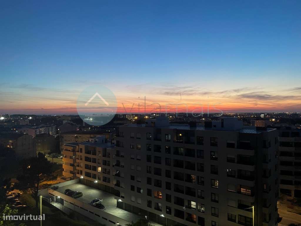 T2 à Venda na Areosa, Porto | Renovado, Garagem e Vista Mar-23