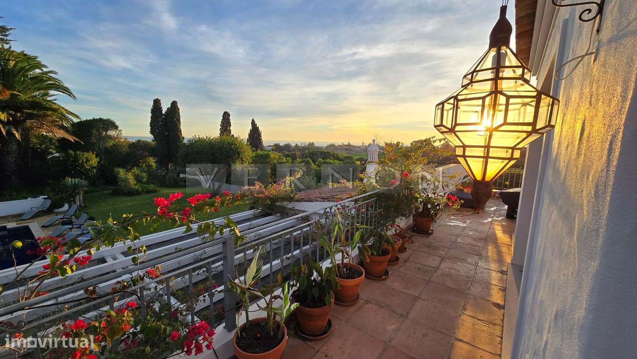 Algarve, Caramujeira,  para venda moradia V3 espaçosa renovada com vis-48