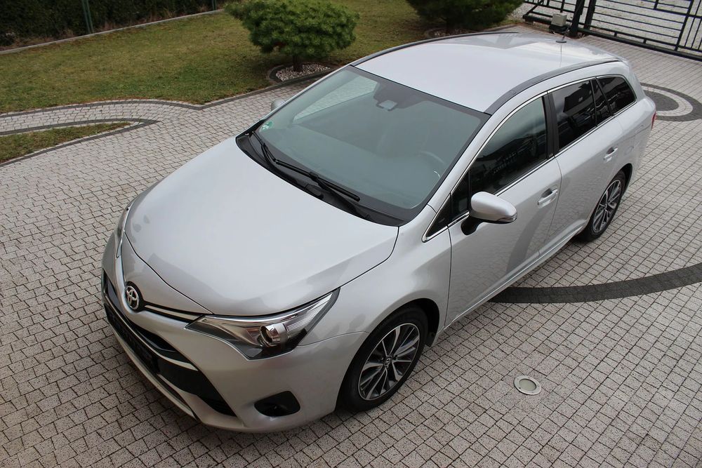 Toyota Avensis III (2009-) 2.0 D-4D Prestige 2018