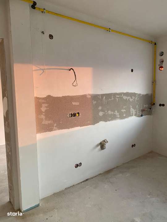 Apartament tip casa, 3 camere pe 2 nivele, gradina privata plus garaj-11