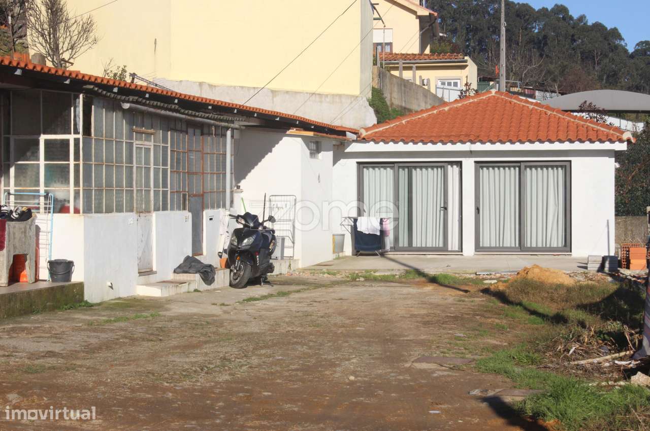 Prédio situado em Cucujães para investimento! - Grande imagem: 1/30