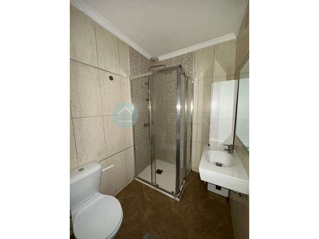 T1 - Rua Dr. Eduardo Santos Silva, Junto às Faculdades-11