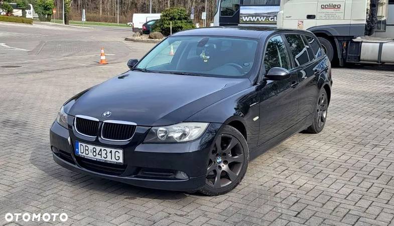 BMW Seria 3 318d DPF Touring - 3