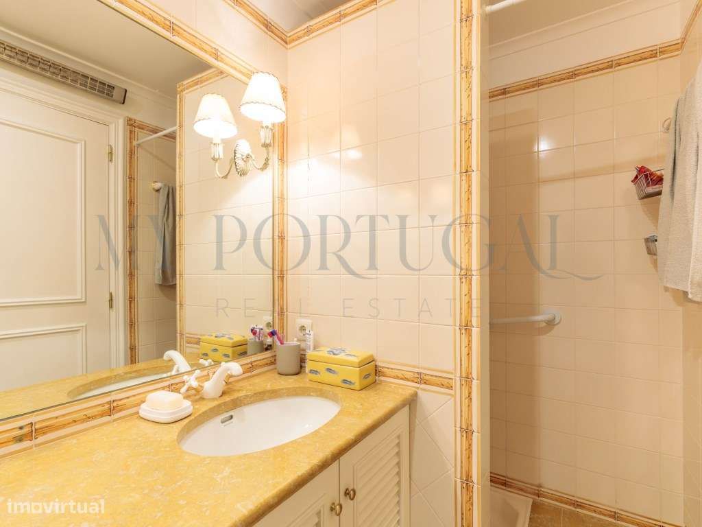 Sofisticação e Tranquilidade: Apartamento T2 no Condomínio Rei Carol-9