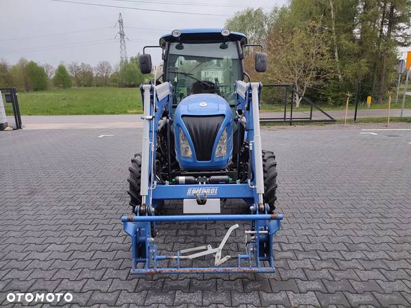 New Holland BOOMER - 3