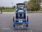 New Holland BOOMER - 3