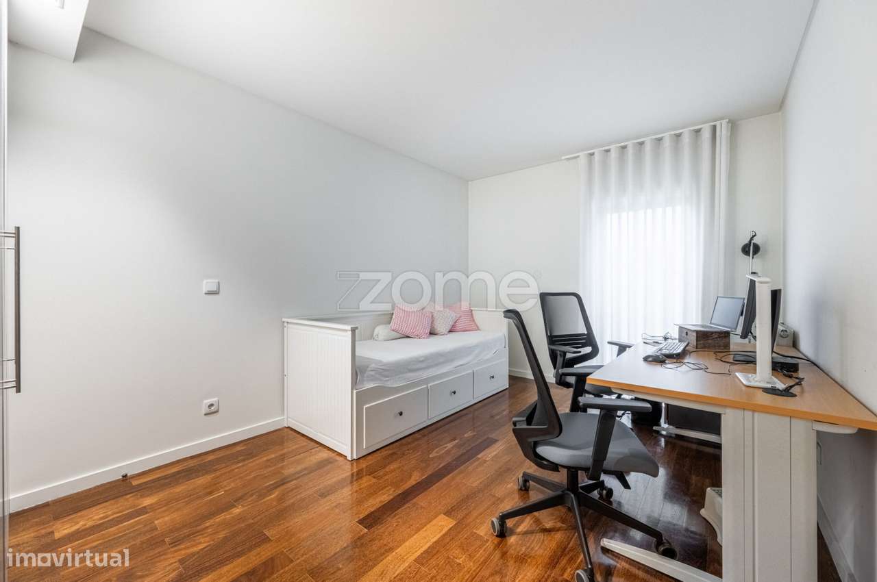 Apartamento T3 com Garagem Box para 2 carros - Edifício Antas Houses-11