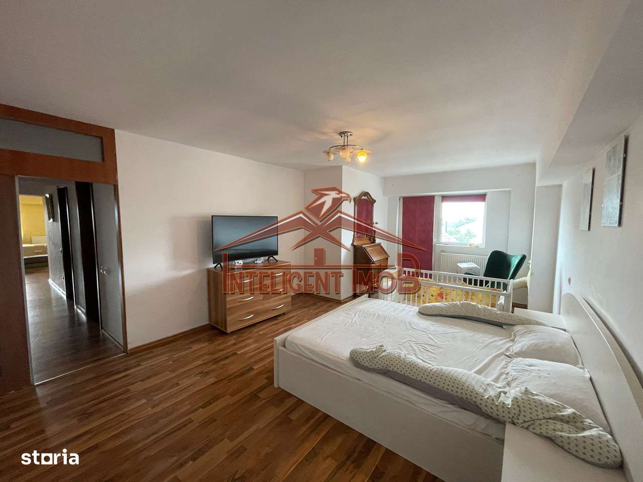 Apartament Spațios 120mp, cu 4 Camere, 2 Băi și 3 Balcoane în Făgăraș-9