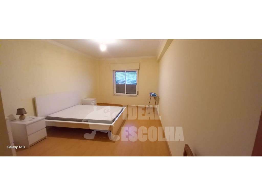 T3 CARTAXO 
ARRENDAMENTO
QUATRO ASSOALHADAS - Grande imagem: 5/10