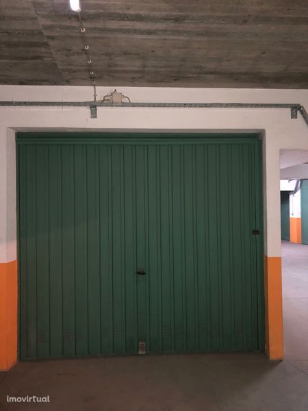 Garagem com arrecadação 22m2 entroncamento