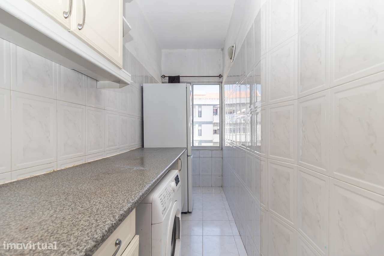 Apartamento de 4 assoalhadas na Amora-3