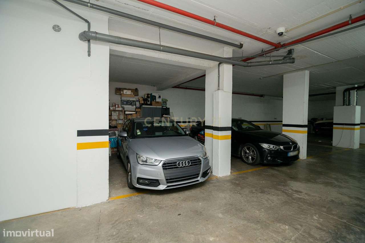 FABULOSO APARTAMENTO DE LUXO T2 DE GRANDES DIMENSÕES COM 2 LUGARES DE-33