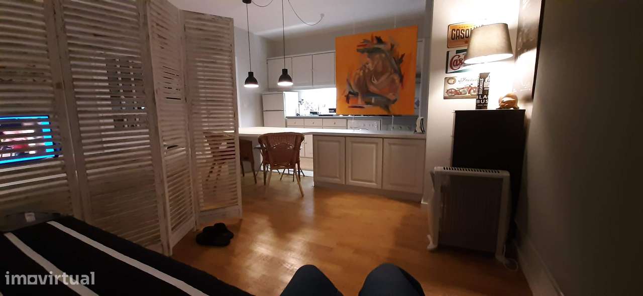 Arrenda T0 Mob. e Equip. – Areosa, Porto | Próximo Hospital São João - Grande imagem: 3/16