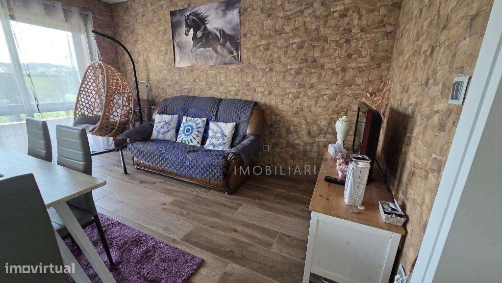 Apartamento T2 com garagem, jardim privativo e excelente localização - Grande imagem: 4/19