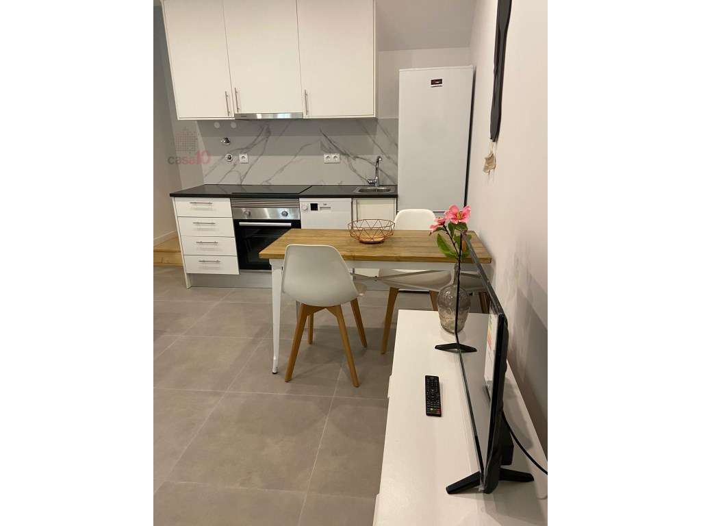 Arrenda-se apartamento T1 mobilado no centro de Alcochete - Grande imagem: 3/11