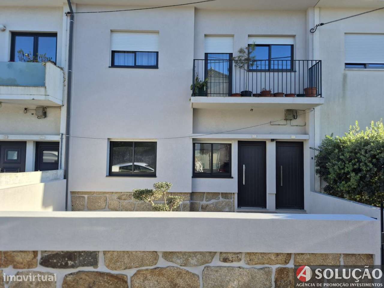 Andar Moradia em Banda em Oliveira do Douro-3