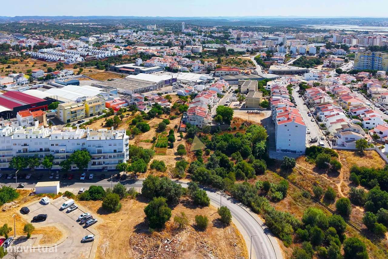 Terreno com 4.800m2  Rustico e Urbano com Viabilidade de Construção - Grande imagem: 3/25