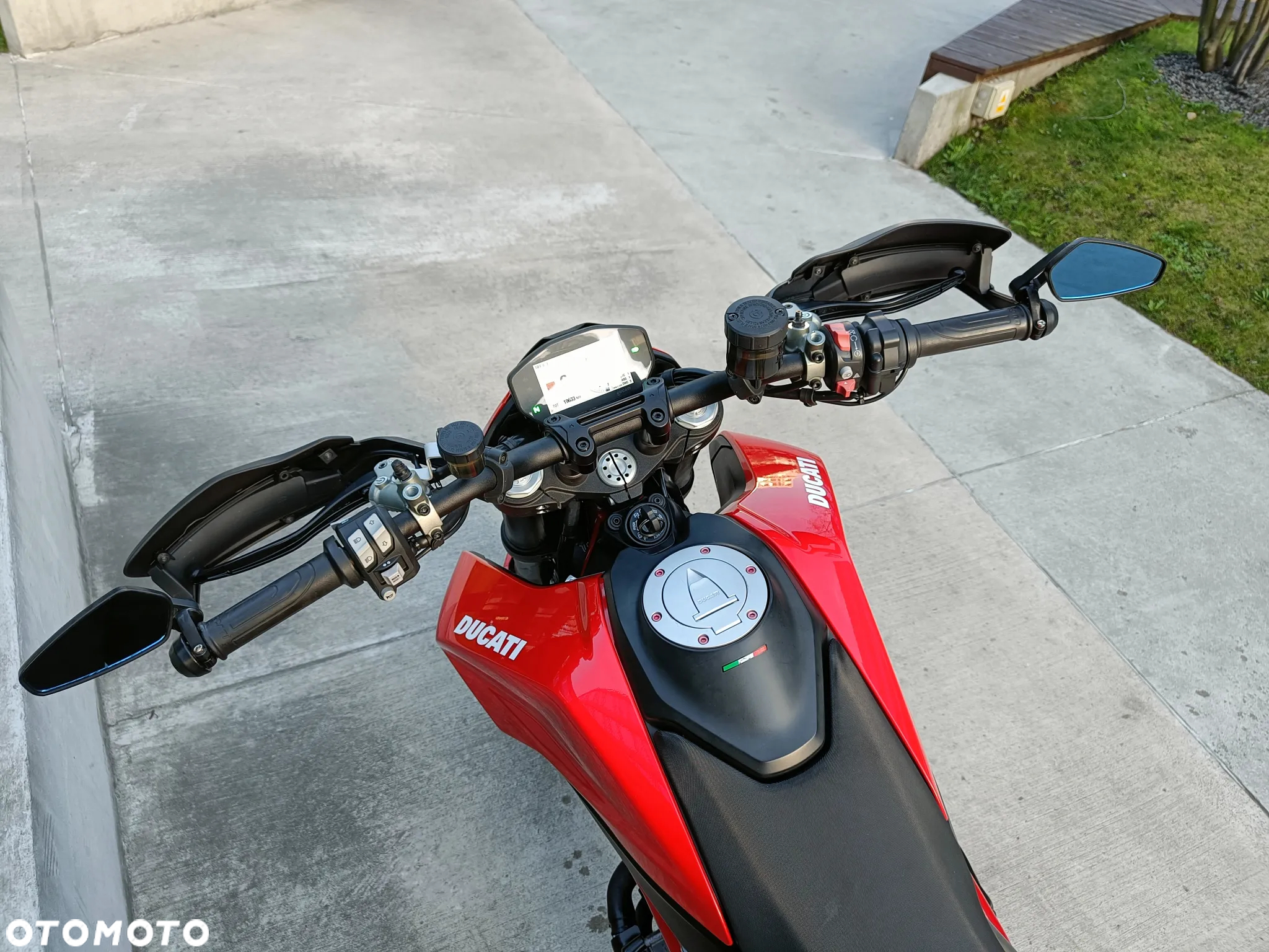 Ducati Hypermotard - 8