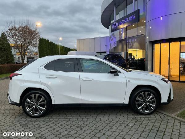 Lexus UX - 6