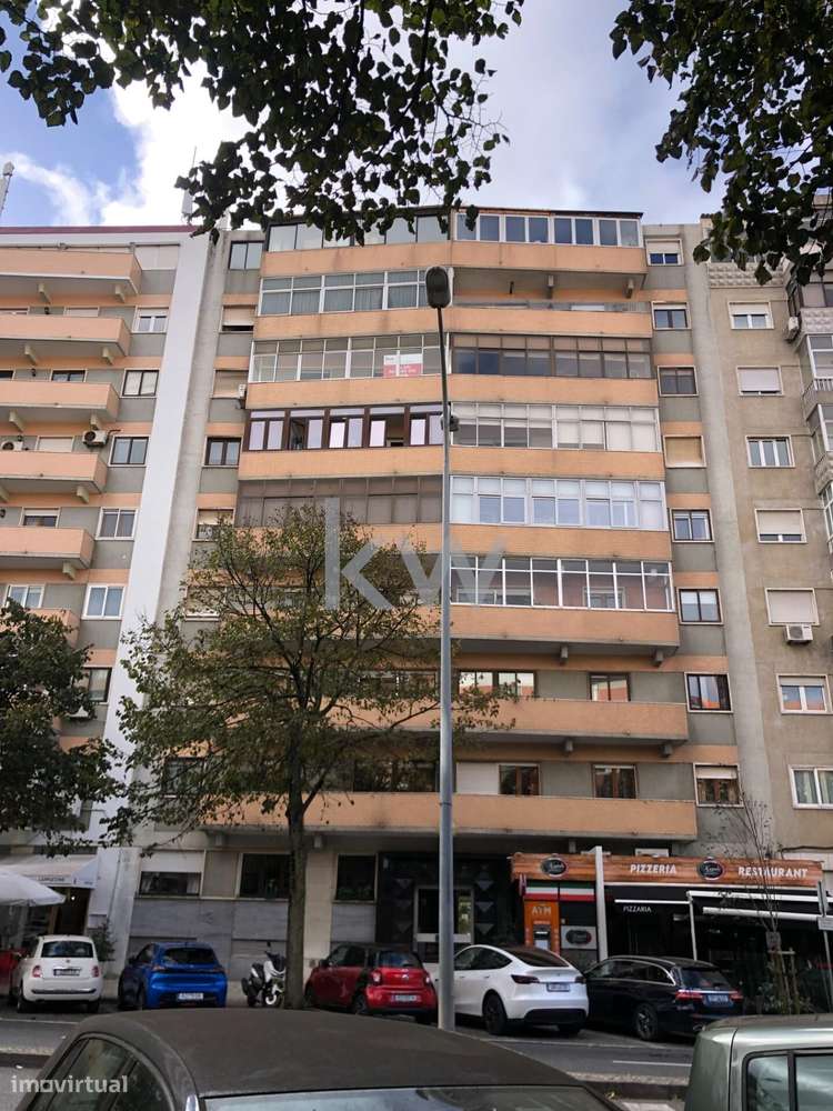 T5 na Avenida Columbano Bordalo Pinheiro - Redução de preço de 10% - Grande imagem: 3/13