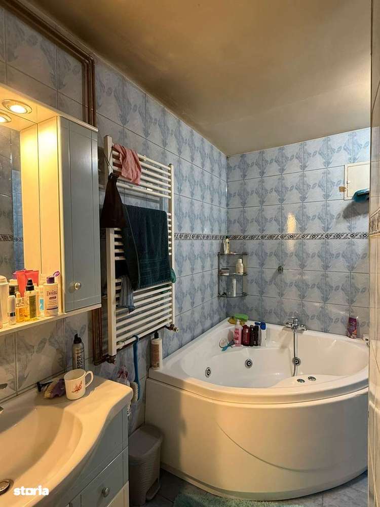 Casa Bucuresti Sector 5 / 6 dormitoare 3 bai/ Toate utilitatile - Imagine principală: 3/17