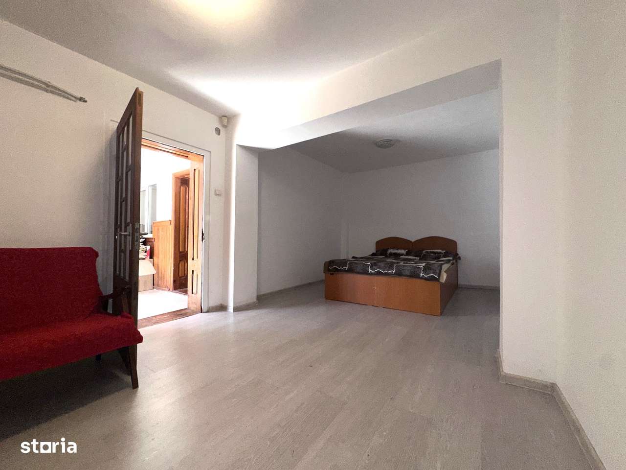 Vanzare casă P+1E cu garaj, beci și 653 mp teren-Valea Voievozilor-6