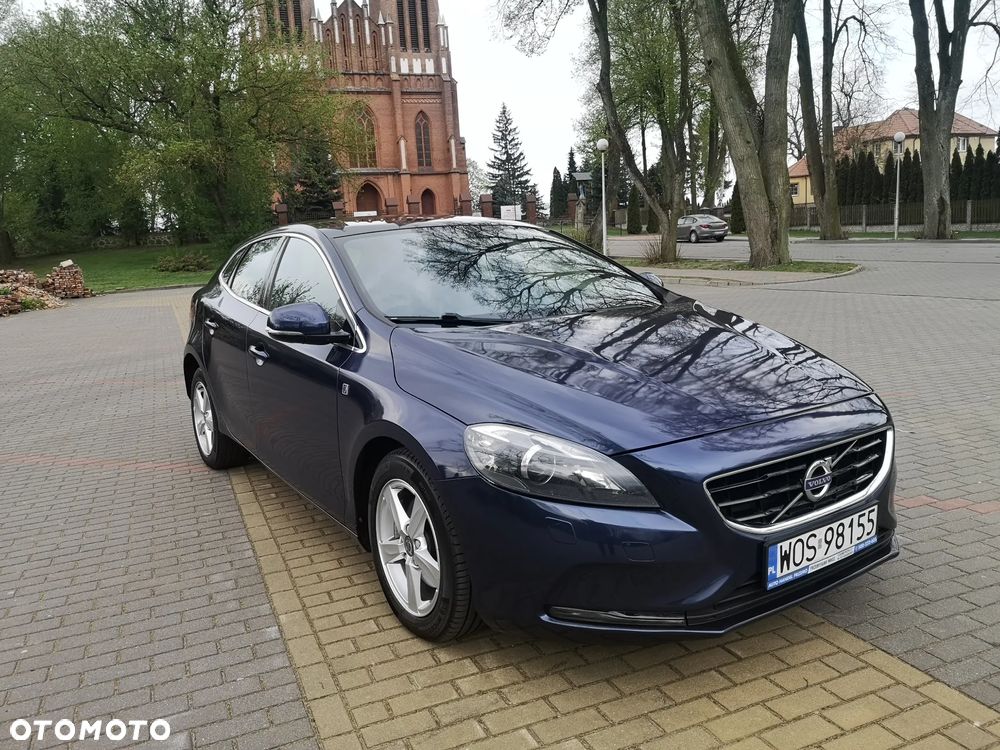 Volvo V40