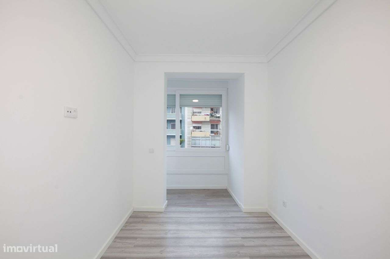 T1 totalmente remodelado, junto ao Jardim Constantino (PM6533) - Grande imagem: 1/17