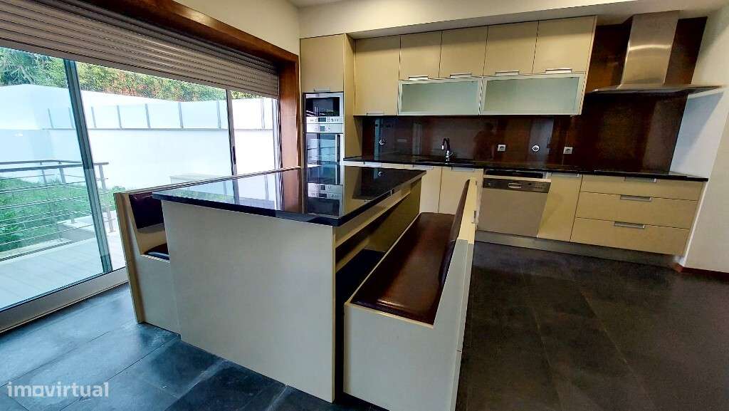 Moradia V4+1 em Banda com Piscina - Dume, Braga - Grande imagem: 3/42