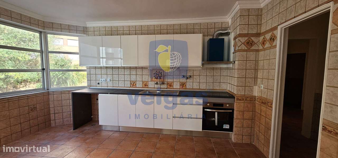 Apartamento T2 transf. em T3 Tapada das Mercês-7