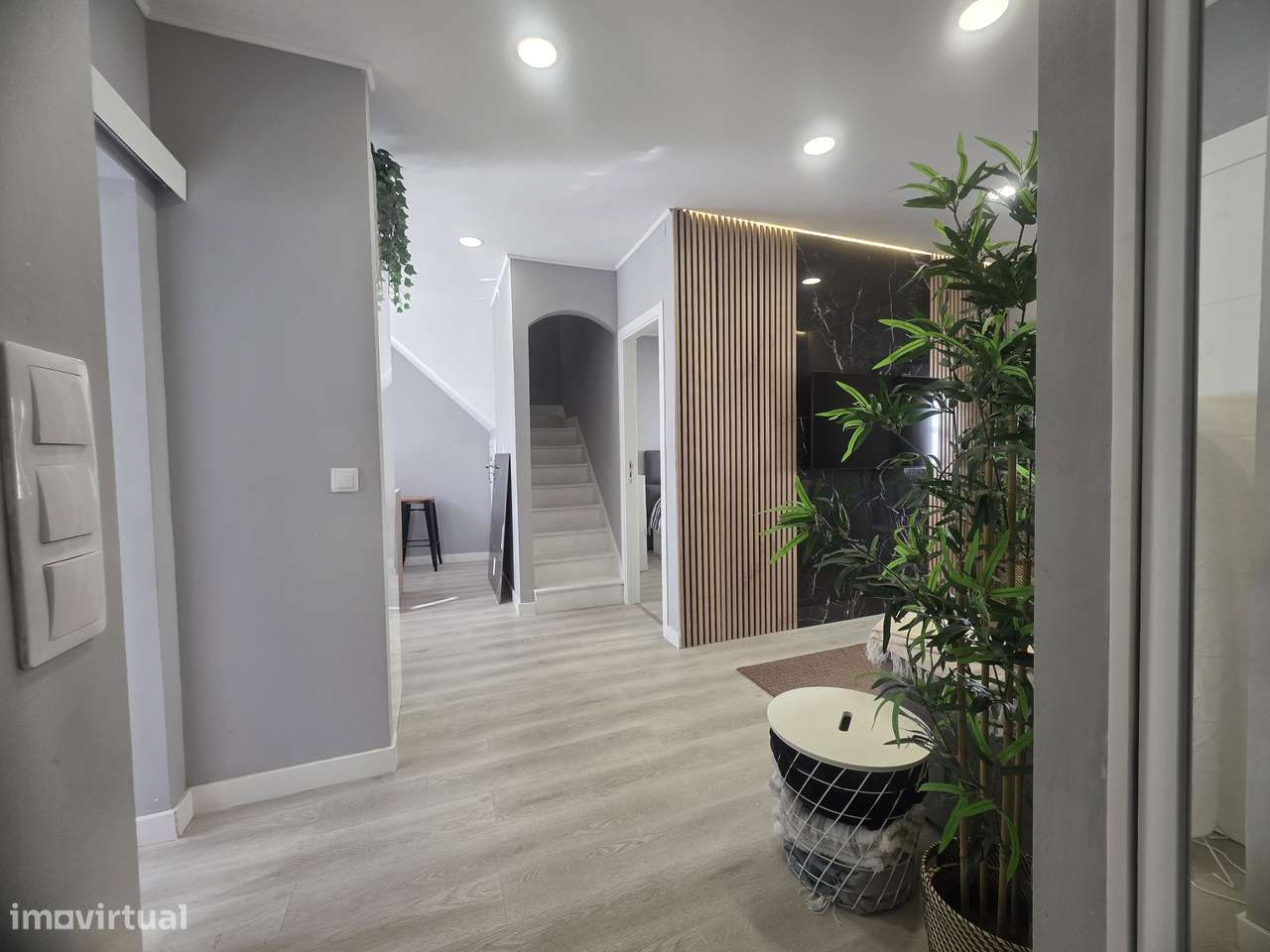 Apartamento T2 Duplex Recuperado - A 70m da Praia do Ouro-26