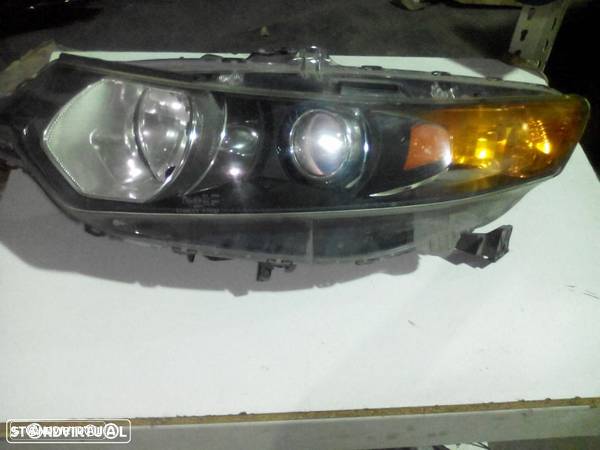 Farol direito - Honda Accord ( 2008 ) - 1