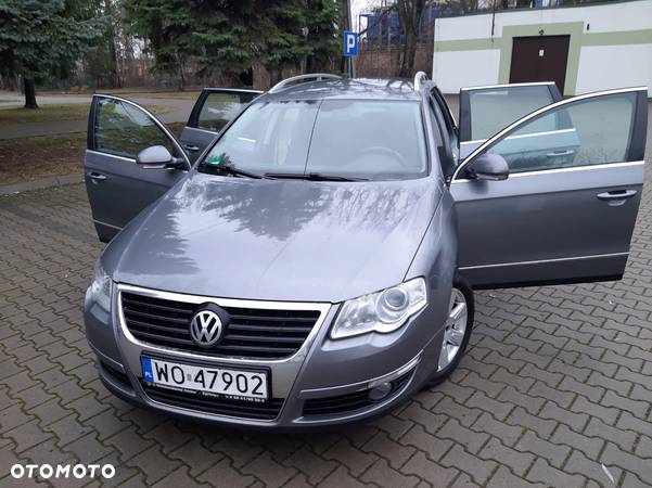 Volkswagen Passat 1.9 TDI Highline - 9