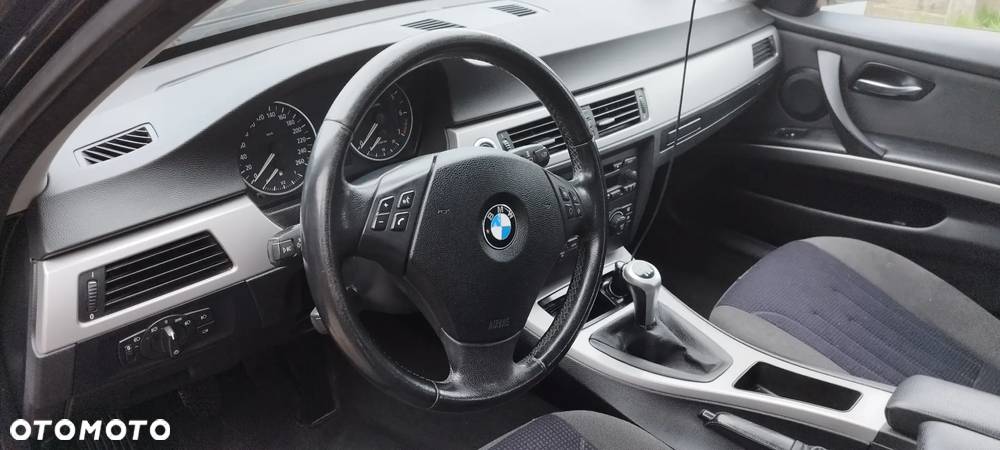 BMW Seria 3 - 19