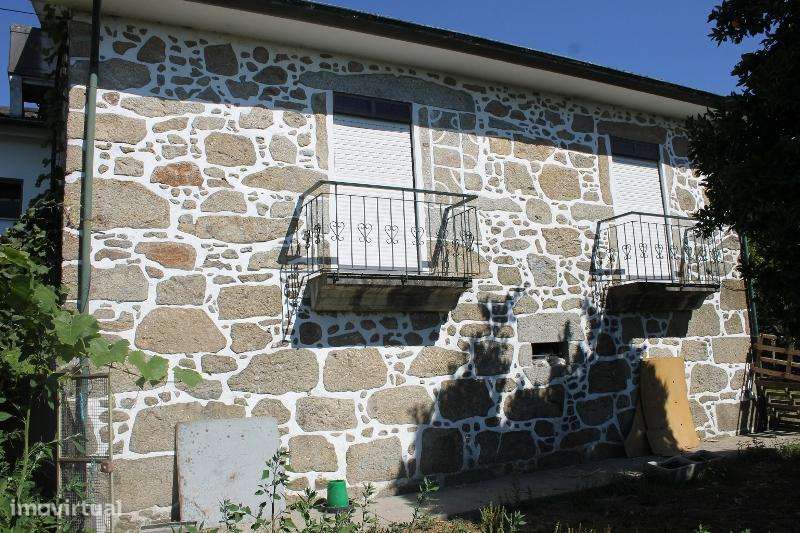 Moradia T2 para arrendamento em lago Amares. - Grande imagem: 3/13