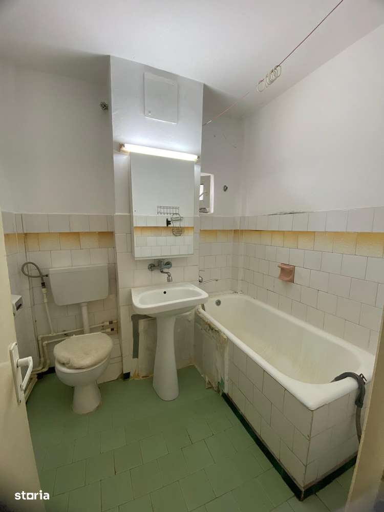 2 DECOMANDATE foarte spatios cu centrala si termopan zona Narcisa-7