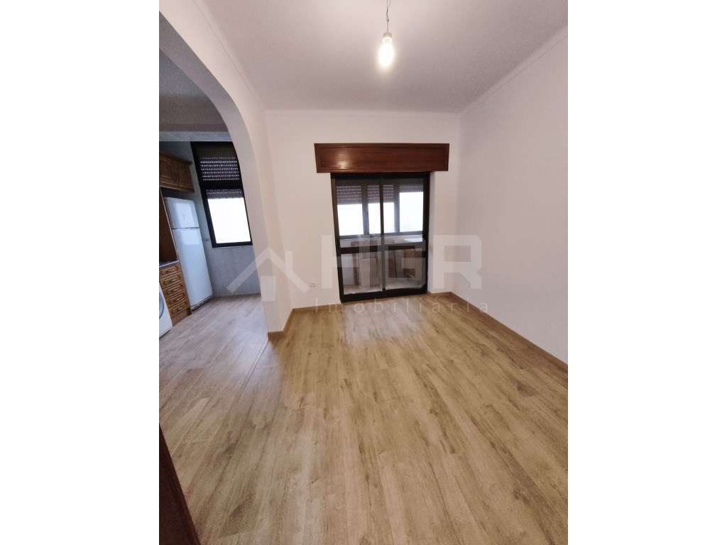 T3 | RENOVADO | 2 CASAS DE BANHO | ALTO SEIXALINHO-9