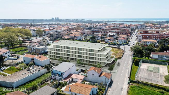 Apartamento T2 com Garagem – Novo, em Esposende-0
