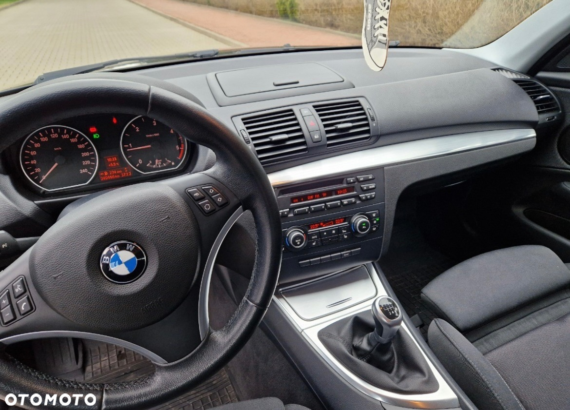 BMW Seria 1 118d - 11