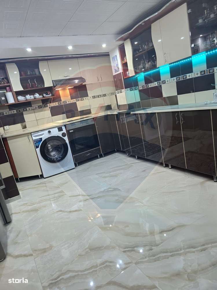 Casă / Vilă oportunitate cu 5 camere priveliste frumoasa-9