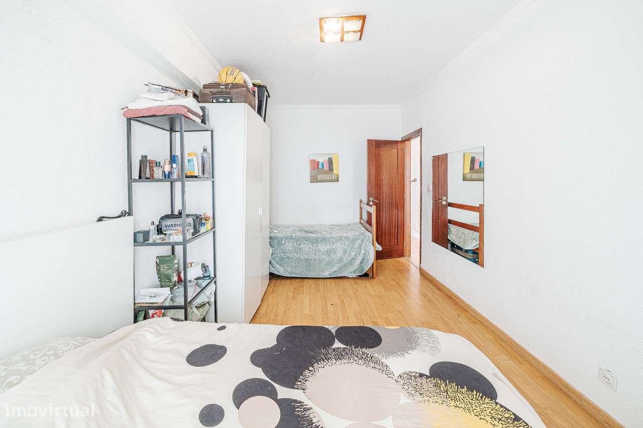 T3 em Mem Martins muito luminoso-20