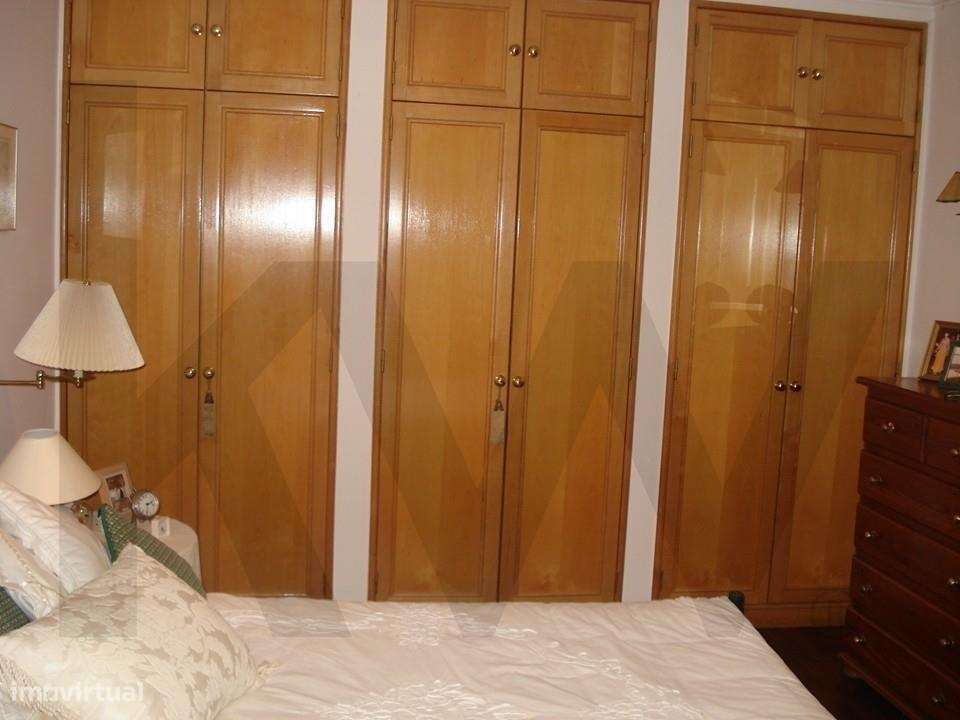 Apartamento excecional T5 C/ 2 Suites, Lareira, Varandas - Prédio Port-16