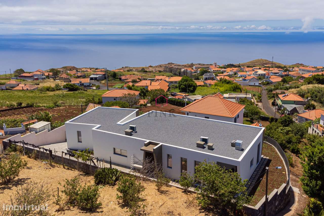 Moradia Moderna com Piscina - T3 na Ponta do Pargo, Calheta-13