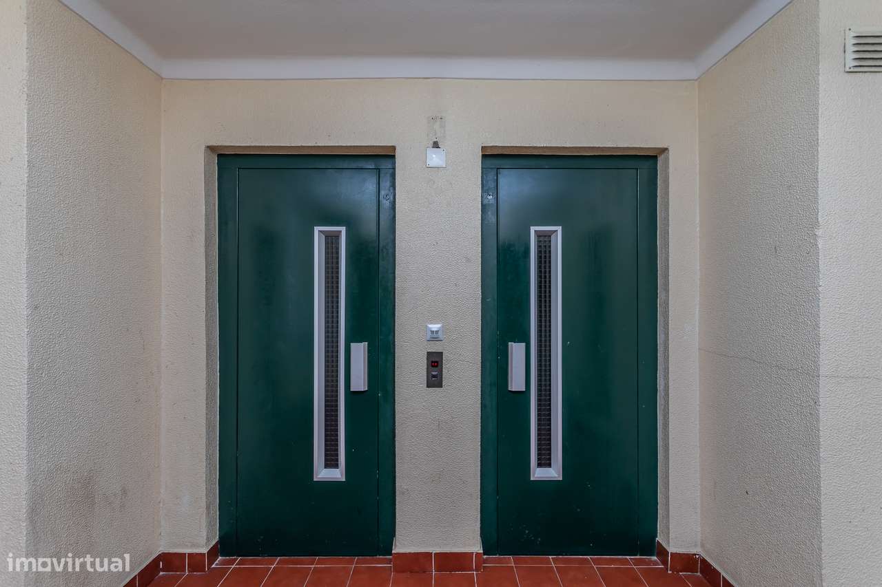 Apartamento T3, situado em Algueirão-22