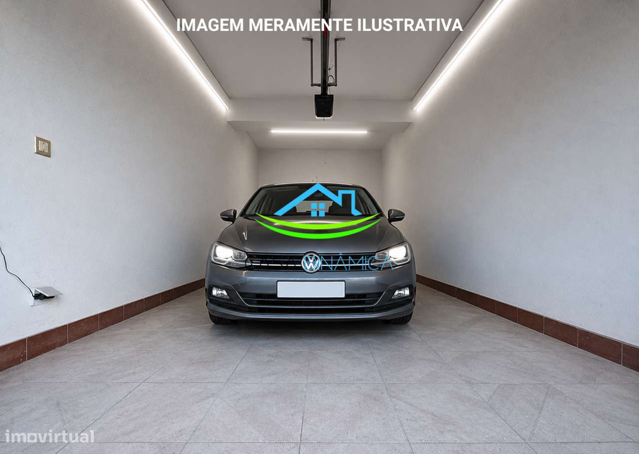 Moradia T4 com Garagem e Terraço em Tavarede-47