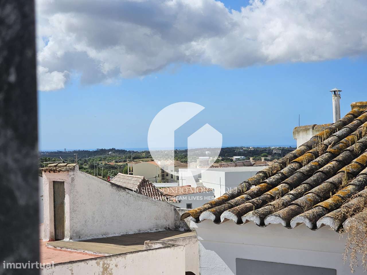 Moradia T5 com pisos independentes em Estoi-24