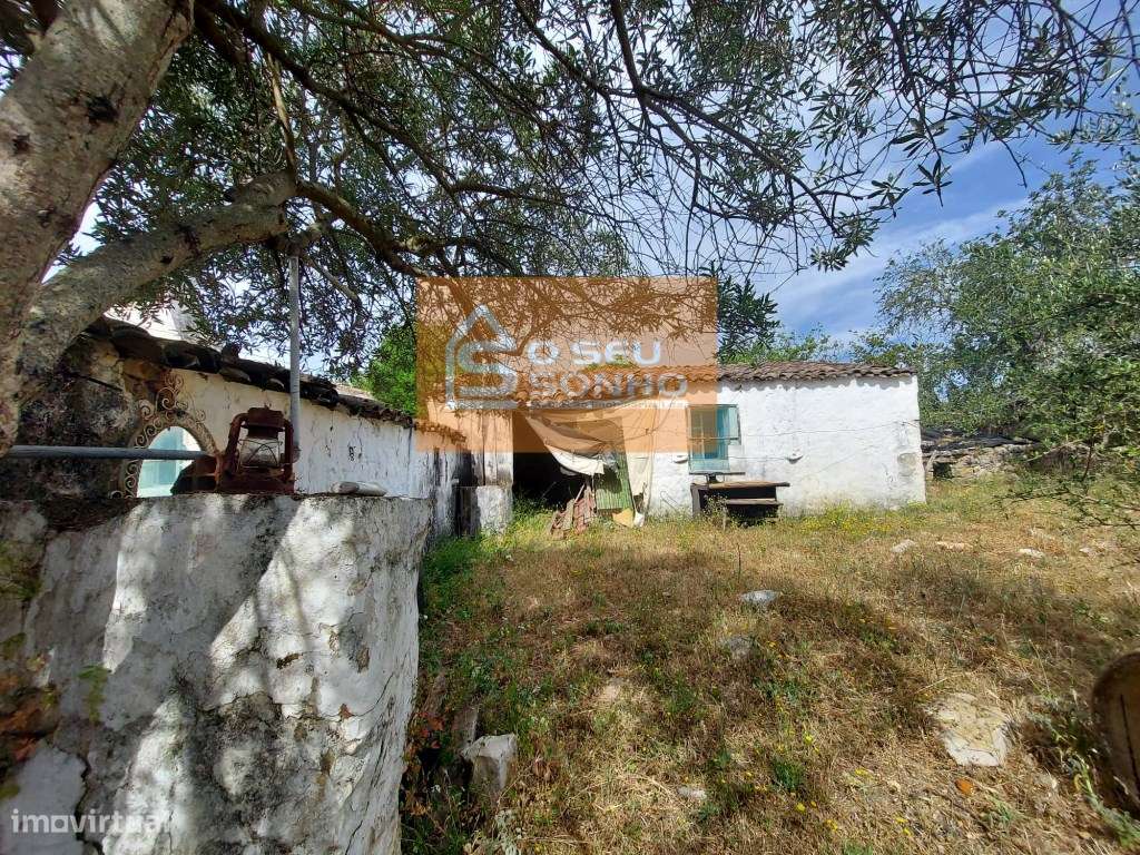 Casa Antiga para recuperar perto de São Brás de Alportel-15
