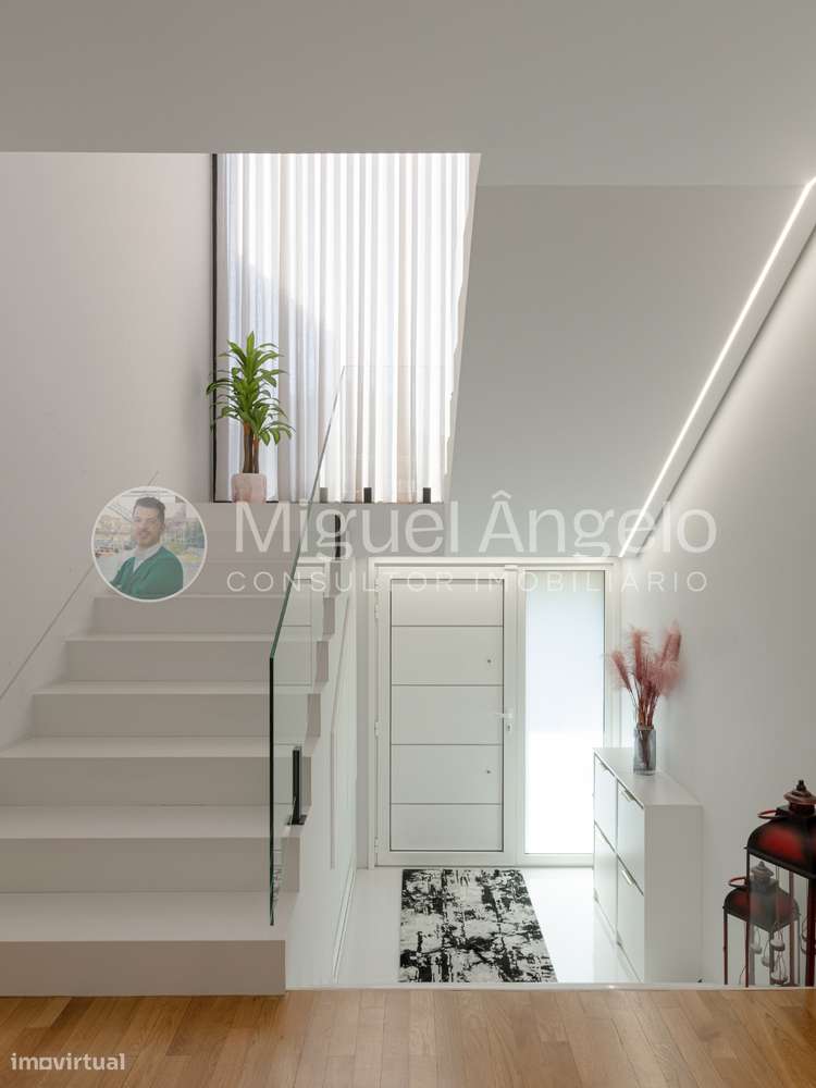 Moradia de luxo c/ piscina - pronta a habitar em Gondomar - 4 frentes-18