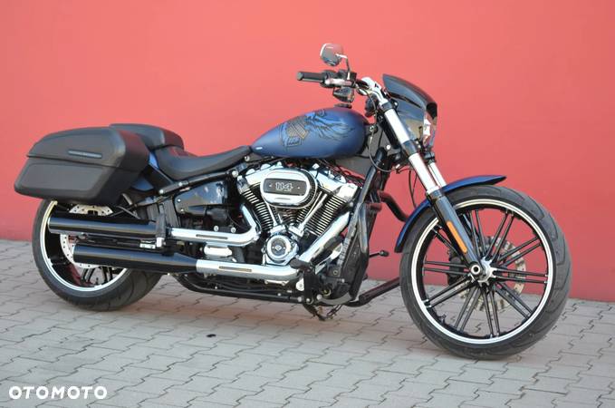 Harley-Davidson Softail Breakout - 11